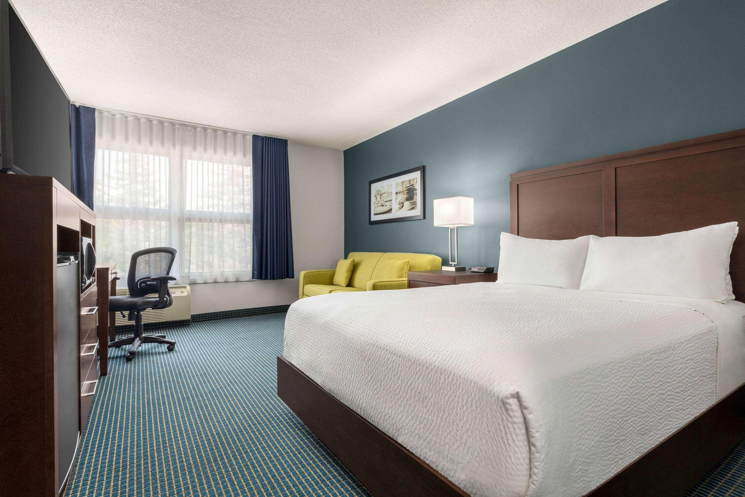 Days Inn By Wyndham Sarnia Harbourfront Zewnętrze zdjęcie